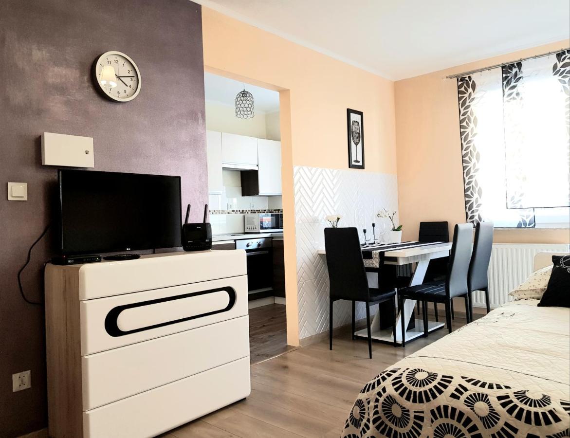 Apartment Glamour Downtown Balcony คราคูฟ ภายนอก รูปภาพ